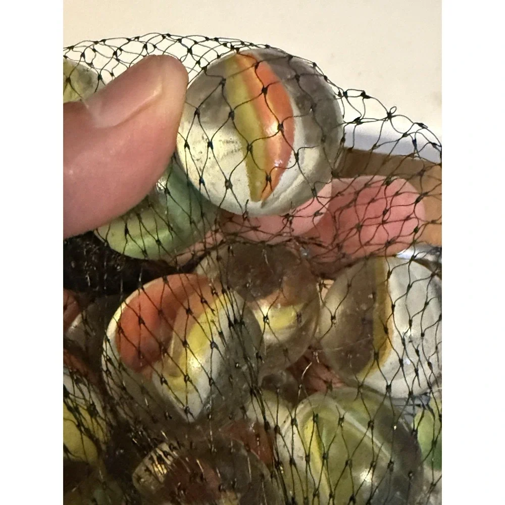 VINTAGE 80'S MARBLES AMAZING COLORS,‎ BAG OF 22